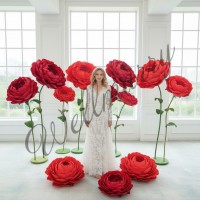 Аренда ростовых цветов из бумаги "Пионы красные"